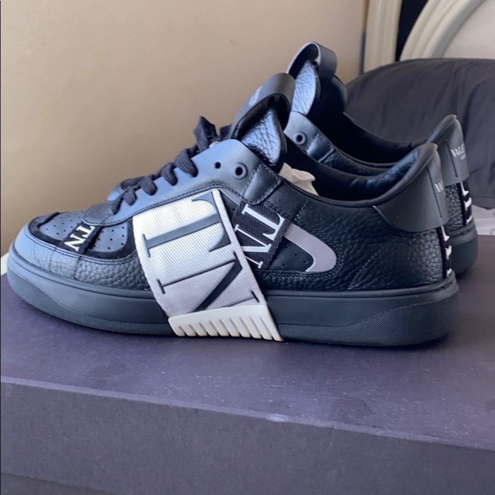 Valentino Sneakers